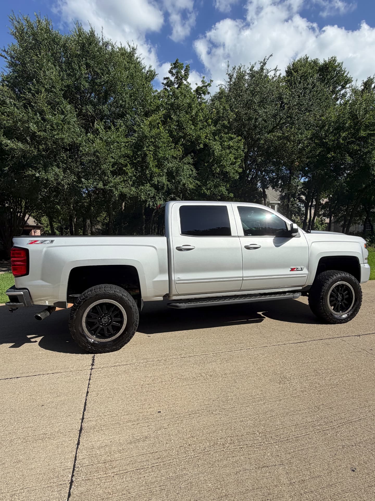 Chevrolet Silverado clean and glossy after an exterior detail